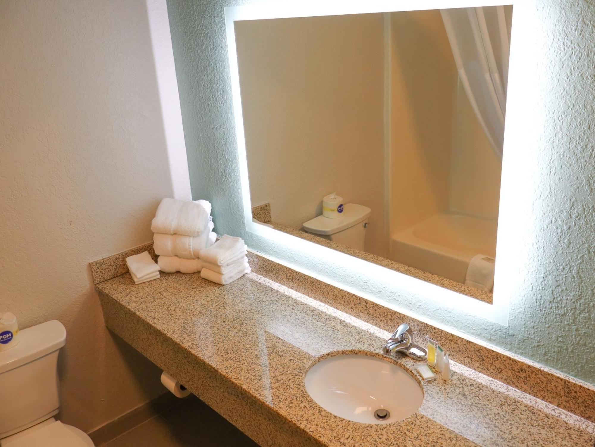 Travelodge By Wyndham Rapid City - Black Hills Extérieur photo