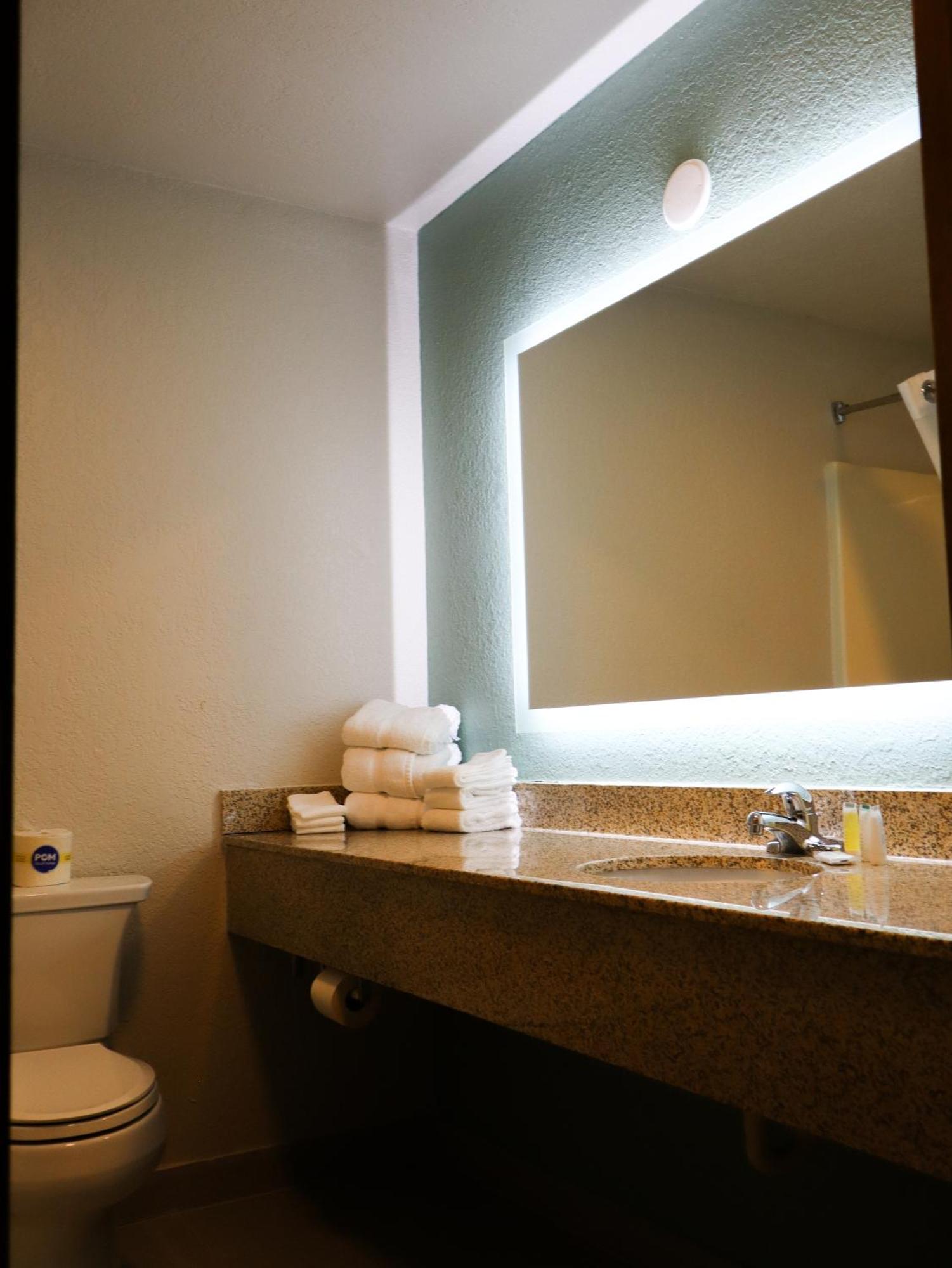 Travelodge By Wyndham Rapid City - Black Hills Extérieur photo