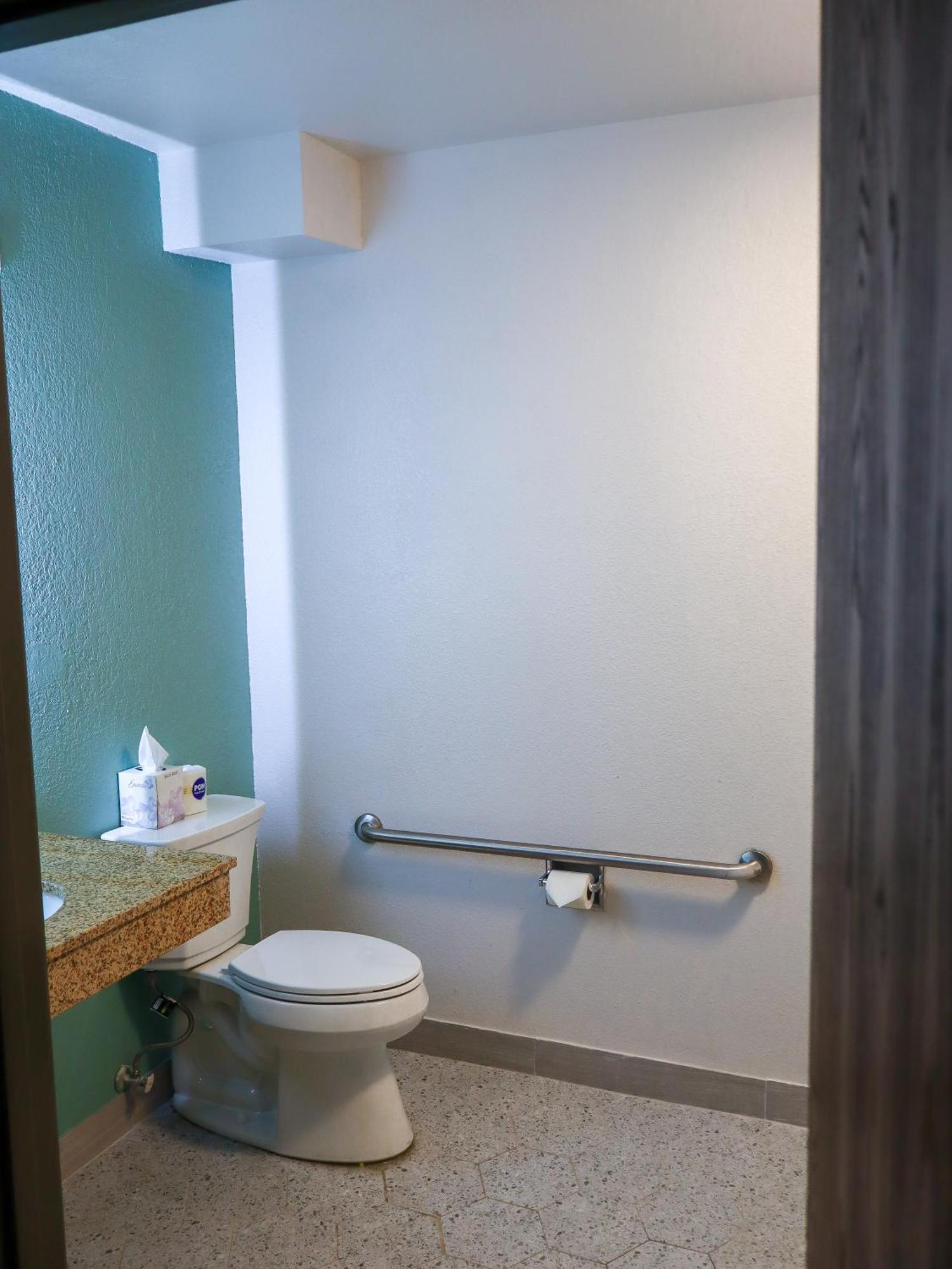 Travelodge By Wyndham Rapid City - Black Hills Extérieur photo